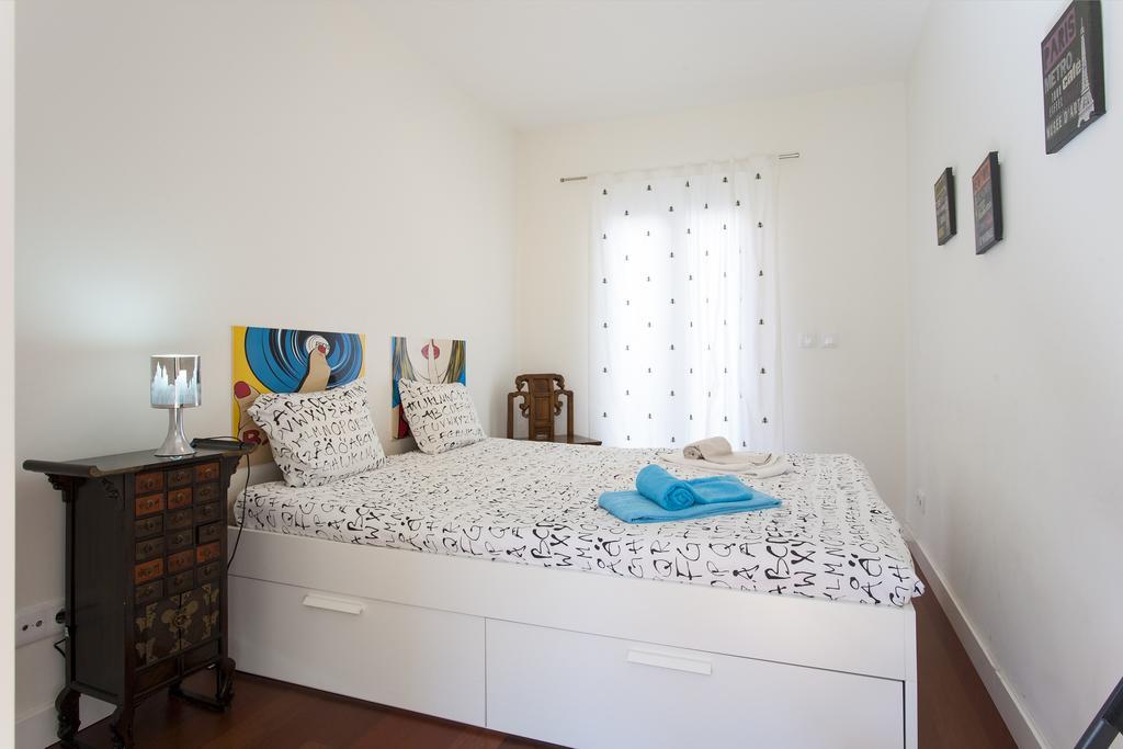 Joivy Joyful 2Br Apt With Terrace Nearby Sao Bento Palace Lisbona Esterno foto