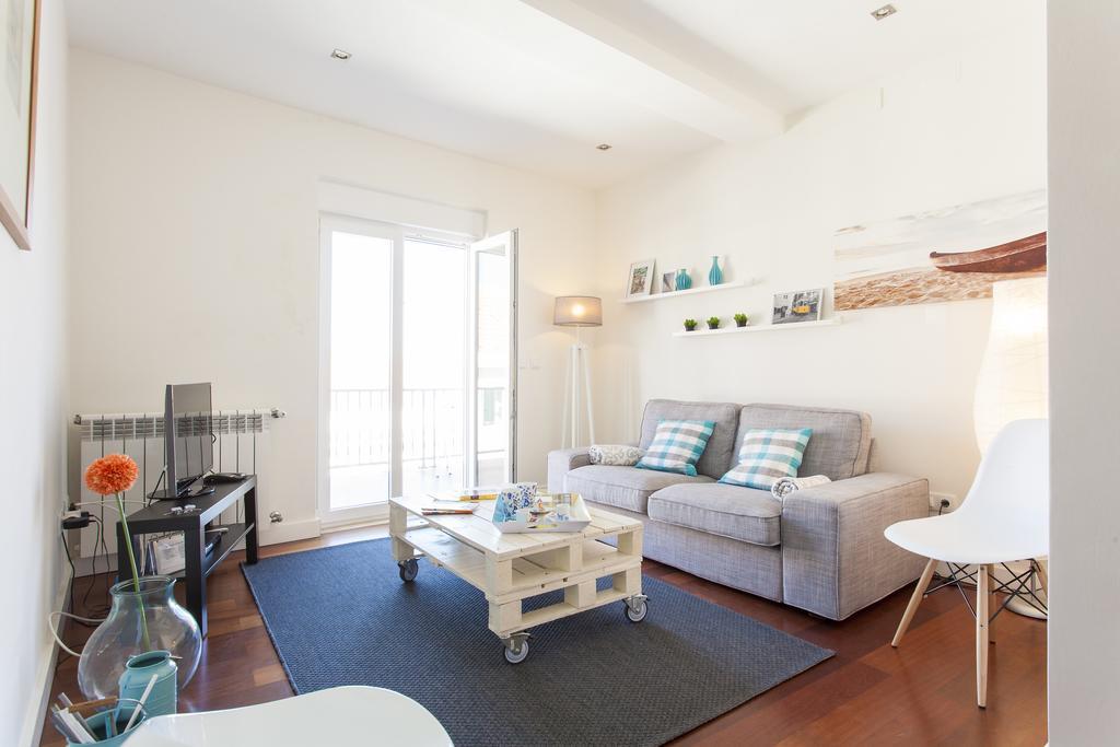 Joivy Joyful 2Br Apt With Terrace Nearby Sao Bento Palace Lisbona Camera foto